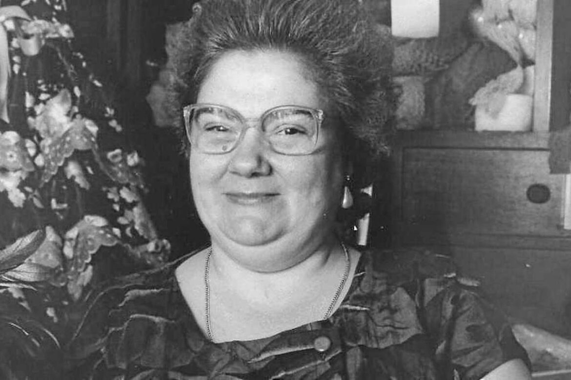 Pepi Mayo, costurera del carnaval de Cádiz